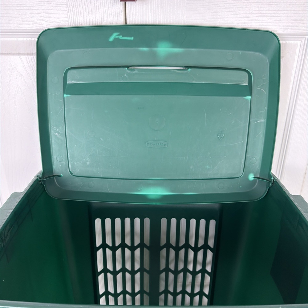 Rubbermaid Laundry Hamper Green 2986 1994 Lid 25x16x13 USA Large Vintage - Picture 8 of 9